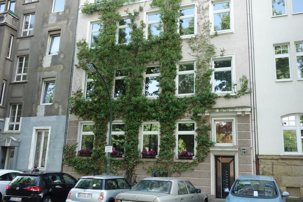 Tolstov-Hotels Big Room Apartment With Balcony Düsseldorf