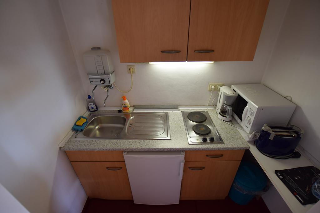 Tolstov-Hotels Big Room Apartment With Balcony Apartment Düsseldorf
